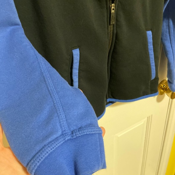 EUC Black and Blue Nike AIR Boys Hoodie - Picture 4 of 6